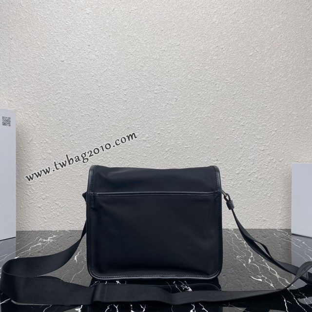Prada專櫃新款男士郵差包 2VD769 普拉達尼龍翻蓋手袋男士肩背包 csp1134
